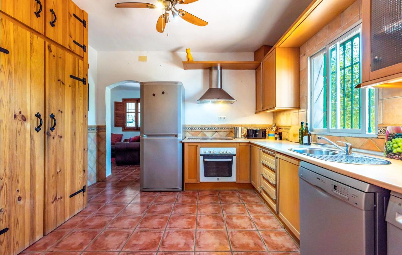 Pet Friendly Home In Iznate With Kitchen Málaga Esterno foto